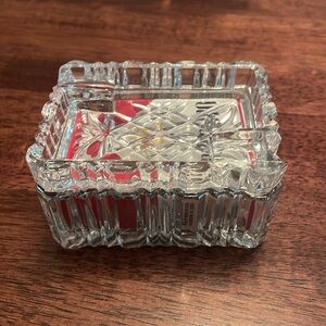 The European Collection cigarette box holder ashtray